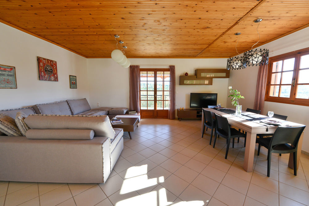 Lefkothea Villas With Large Pool, Bbq & Playground 아델리아노스 캄포스 외부 사진